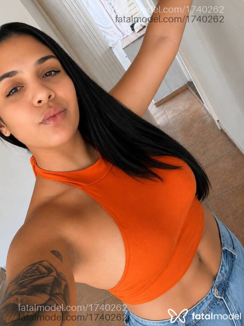 Acompanhante mulher morena (o) de olhos castanhos - Anny lopes