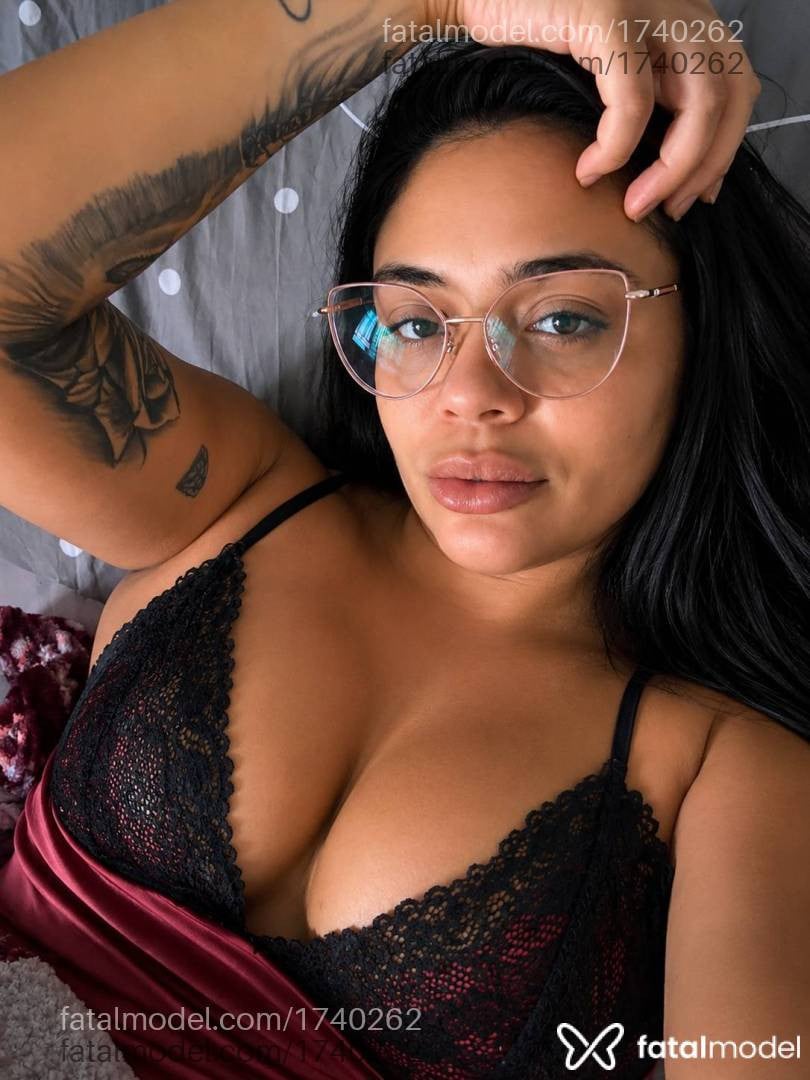 Acompanhante mulher morena (o) de olhos castanhos - Anny lopes