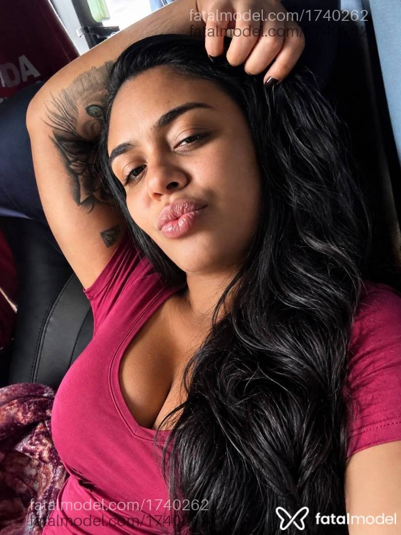 Acompanhante mulher morena (o) de olhos castanhos - Anny lopes