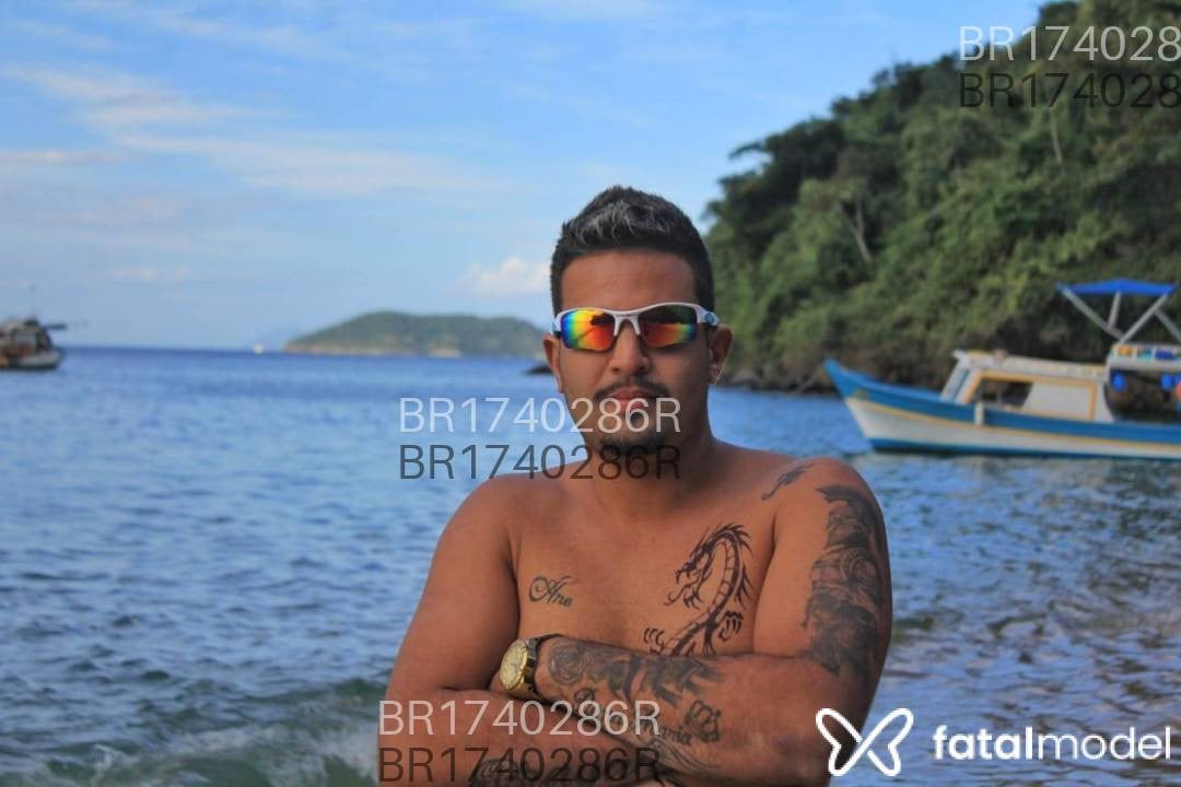 Acompanhante homem com cabelo castanho de olhos castanhos em Ipatinga - Brayan Henrique