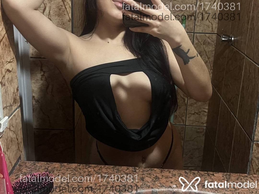 Acompanhante mulher com cabelo castanho de olhos castanhos - Kelli