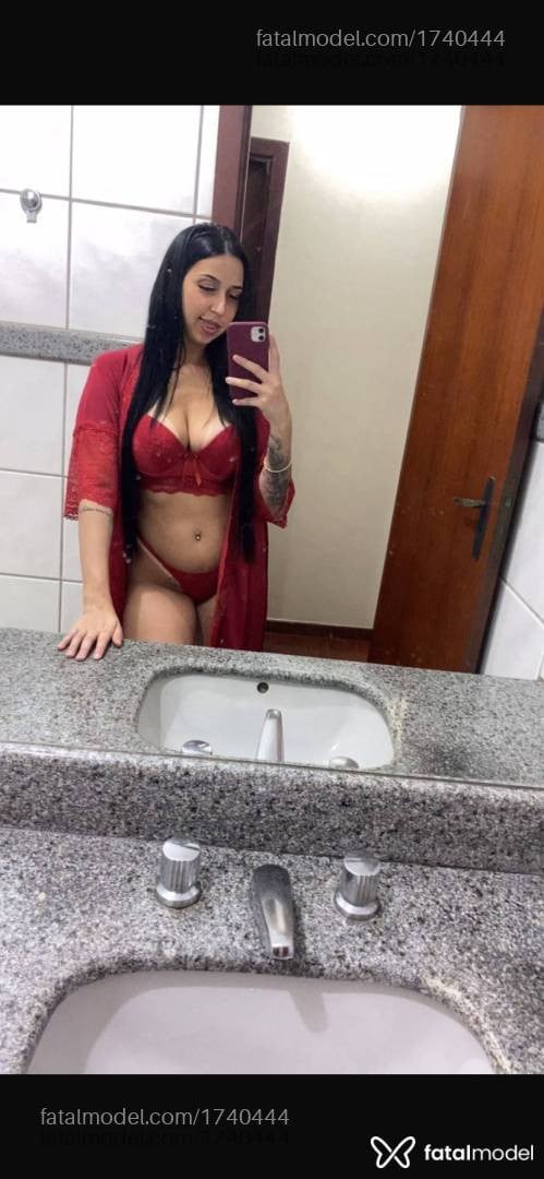 Acompanhante mulher morena (o) de olhos castanhos - Tifany Niffi