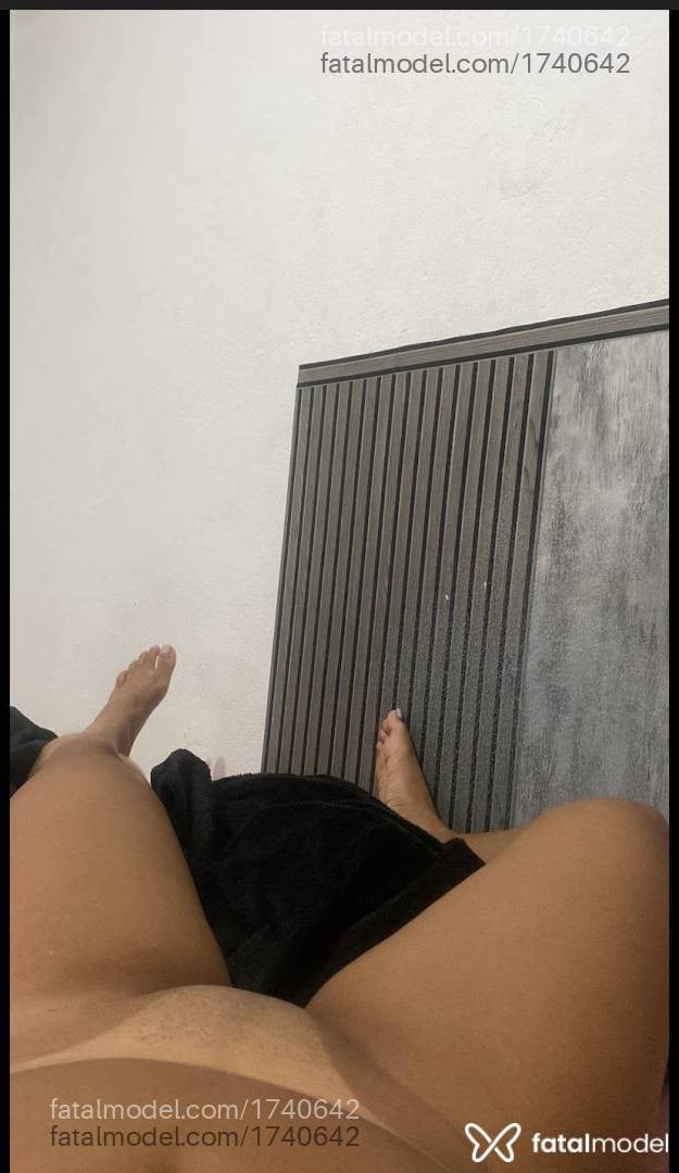Acompanhante mulher morena (o) de olhos pretos - Amanda