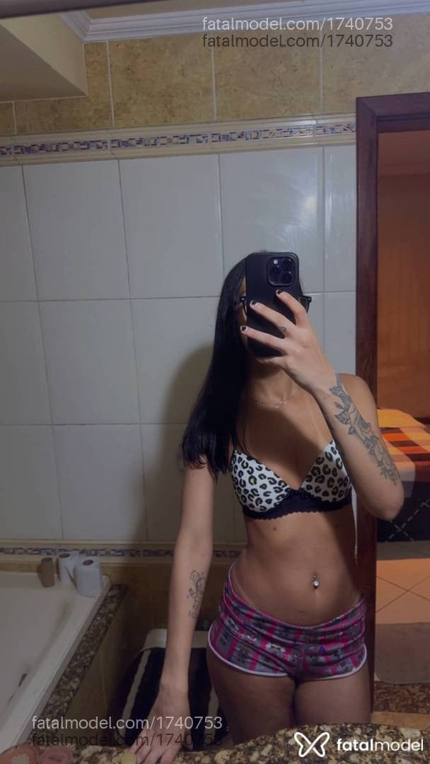Acompanhante mulher morena (o) de olhos castanhos - Aghata
