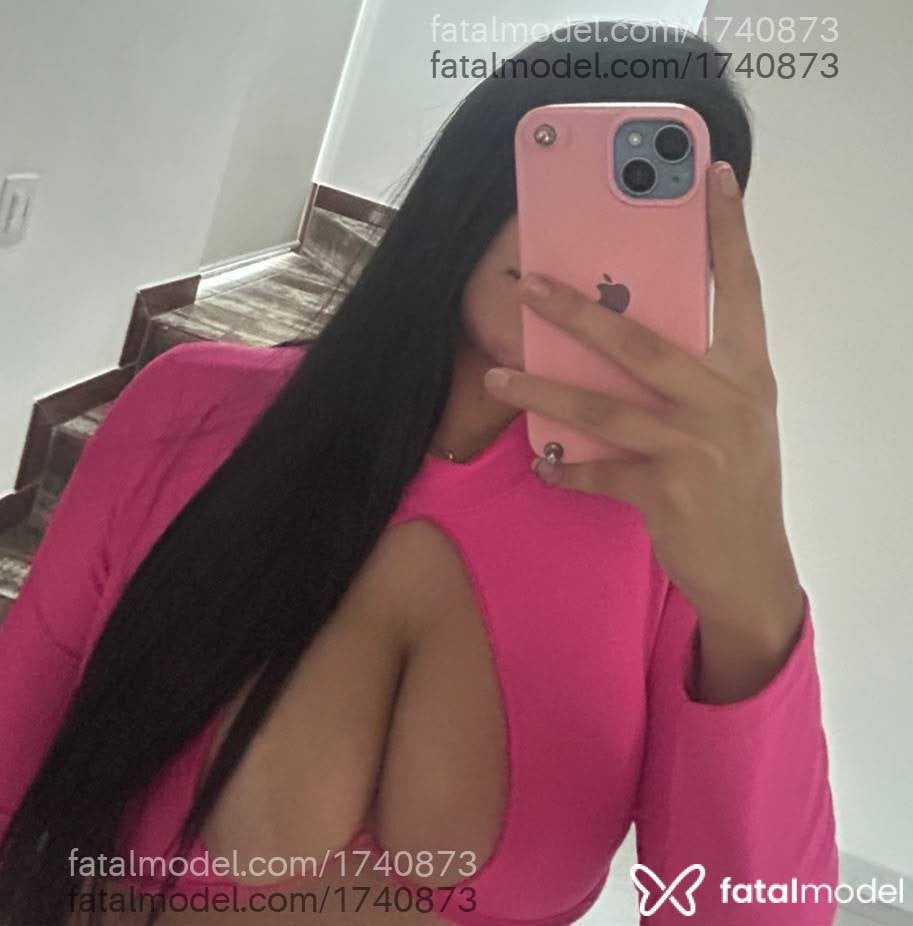 Acompanhante mulher morena (o) de olhos mel - Jade Acompanhante mulher morena (o) de olhos mel - Jade