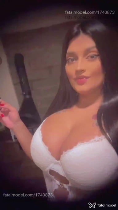 Acompanhante mulher morena (o) de olhos mel em Itajaí - Jade