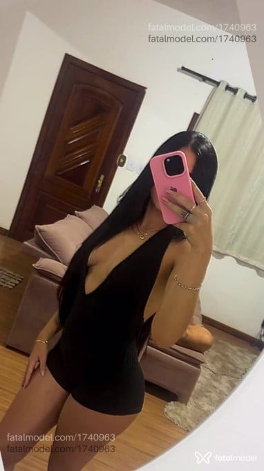 Acompanhante mulher com cabelo castanho de olhos castanhos em Baixo Guandu - Paloma