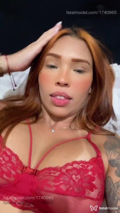 Acompanhante mulher ruiva (o) de olhos castanhos em Araxá - Lya