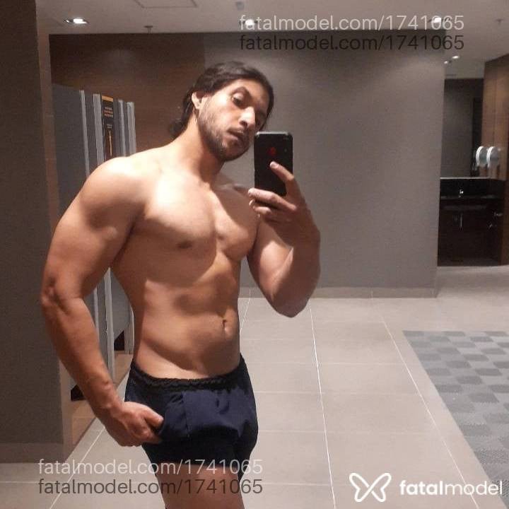 Acompanhante homem morena (o) de olhos castanhos em Brusque - Kastiell