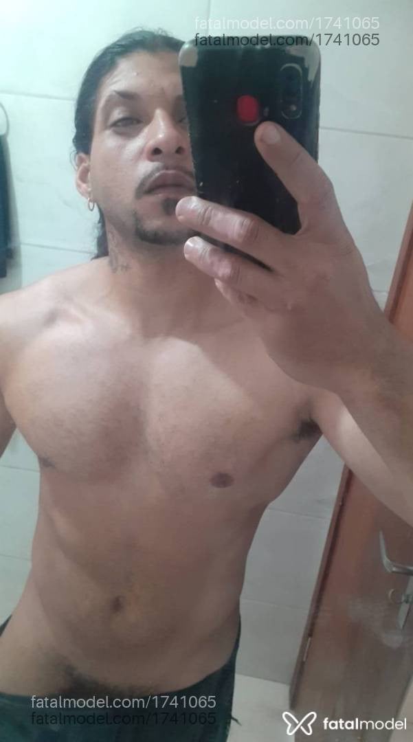 Acompanhante homem morena (o) de olhos castanhos - Kastiell