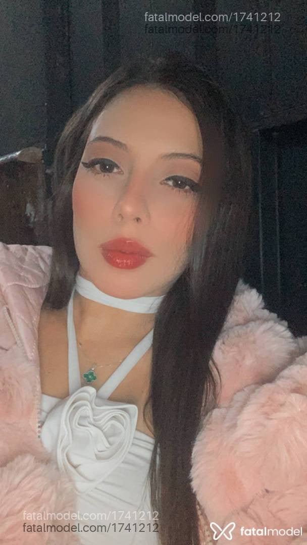 Acompanhante mulher com cabelo castanho de olhos castanhos em Arcos - Julie Cardoso