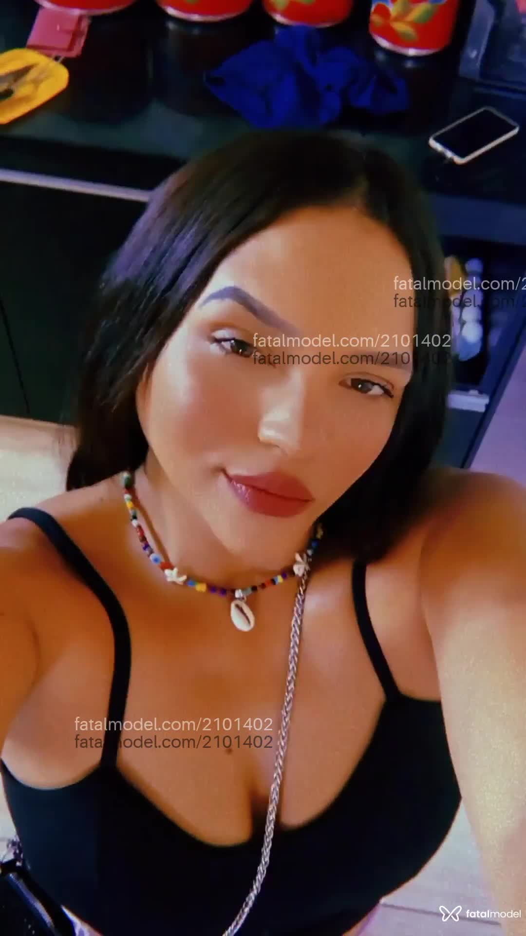 Acompanhante mulher morena (o) de olhos mel em Itaúna Acompanhante mulher morena (o) de olhos mel em Itaúna - Mica