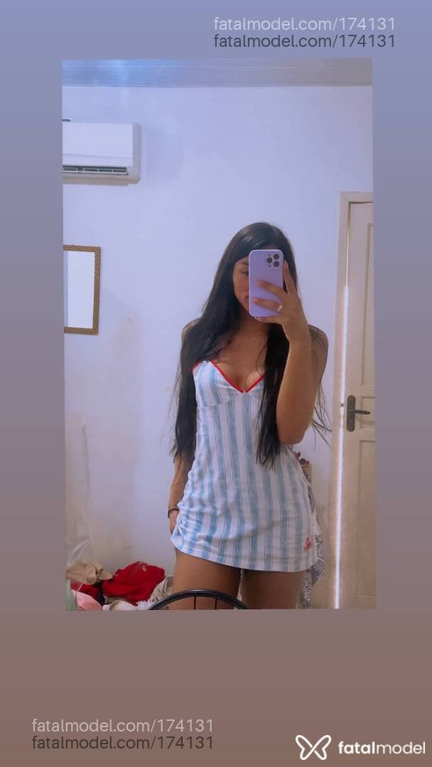 Acompanhante mulher trans com cabelo castanho de olhos pretos em Florianópolis - Ju cunhã