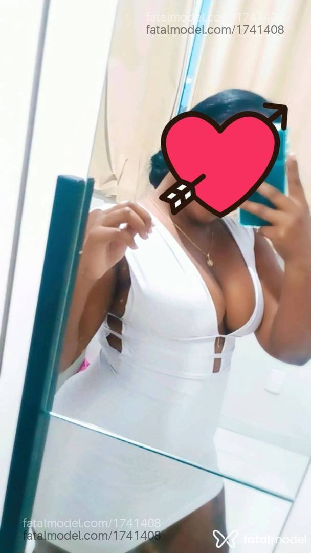 Acompanhante mulher morena (o) de olhos pretos - Fernanda