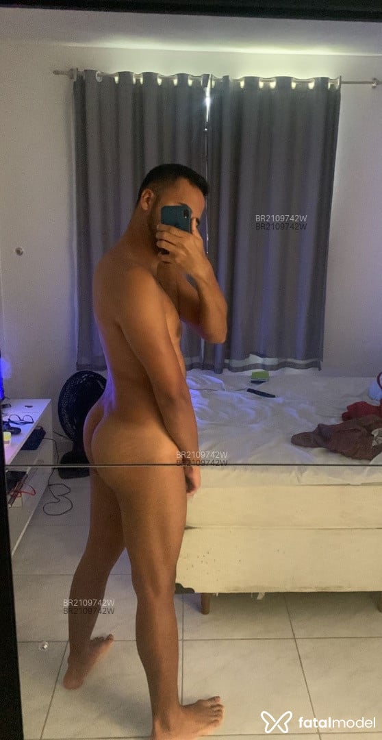 Acompanhante homem morena (o) de olhos castanhos - Diogo