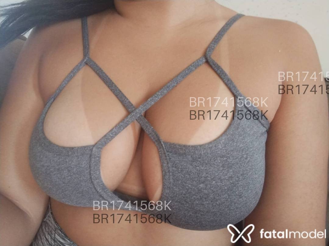 Acompanhante mulher com cabelo castanho de olhos pretos em Frutal Acompanhante mulher com cabelo castanho de olhos pretos em Frutal - Annne