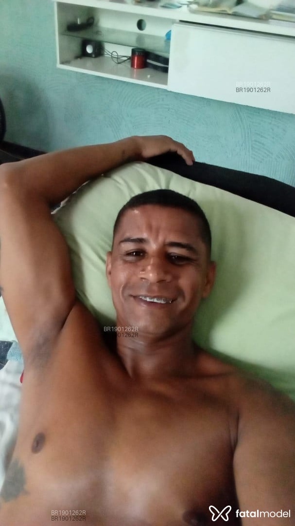 Acompanhante homem com cabelo castanho de olhos castanhos em Duque de Caxias - Lucky