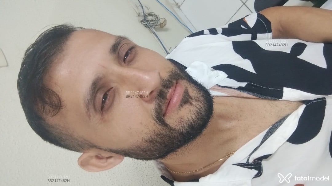 Acompanhante homem com cabelo castanho de olhos castanhos em Fortaleza - Falcon