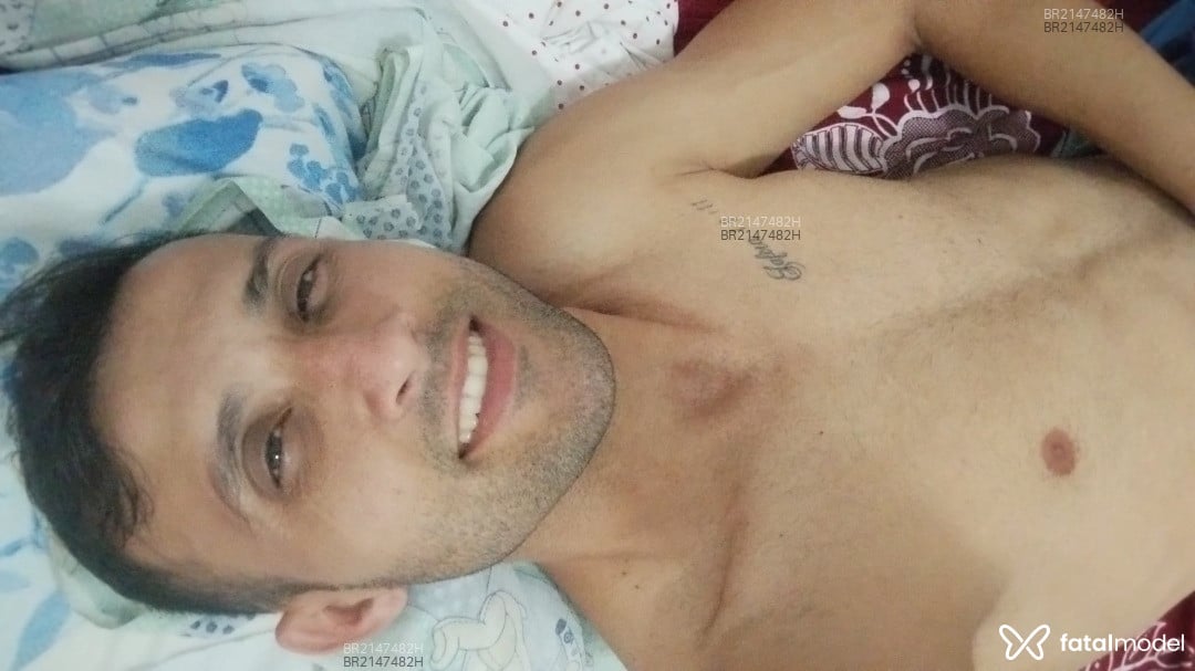 Acompanhante homem com cabelo castanho de olhos castanhos em Fortaleza - Falcon