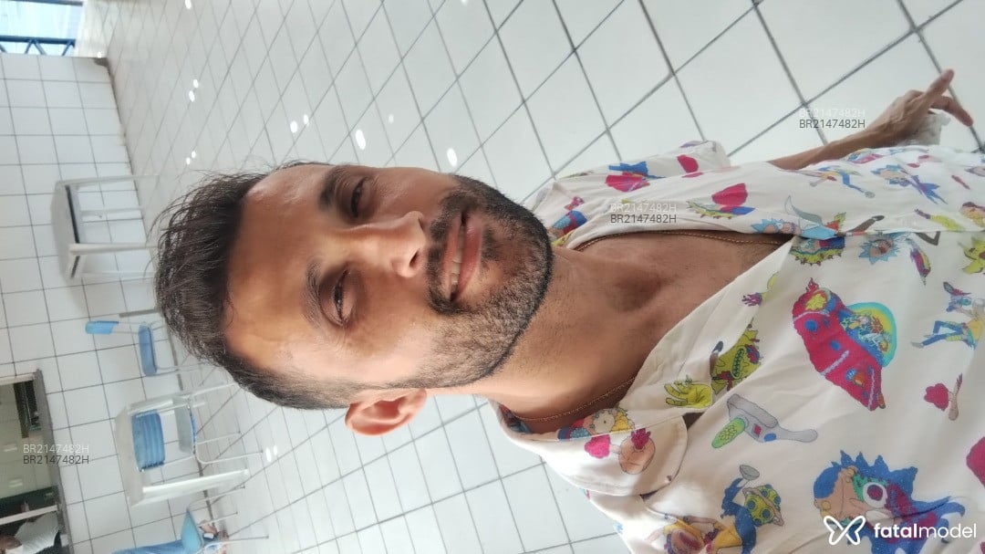 Acompanhante homem com cabelo castanho de olhos castanhos em Fortaleza - Falcon