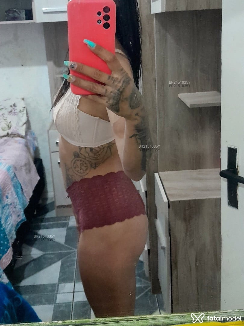 Acompanhante mulher com cabelo castanho de olhos castanhos em Porto Alegre - Vanessa