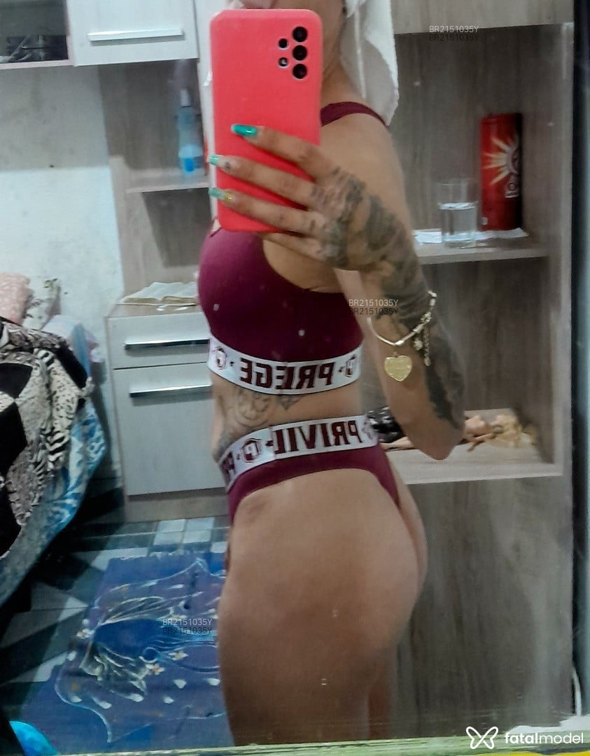 Acompanhante mulher com cabelo castanho de olhos castanhos em Porto Alegre - Vanessa