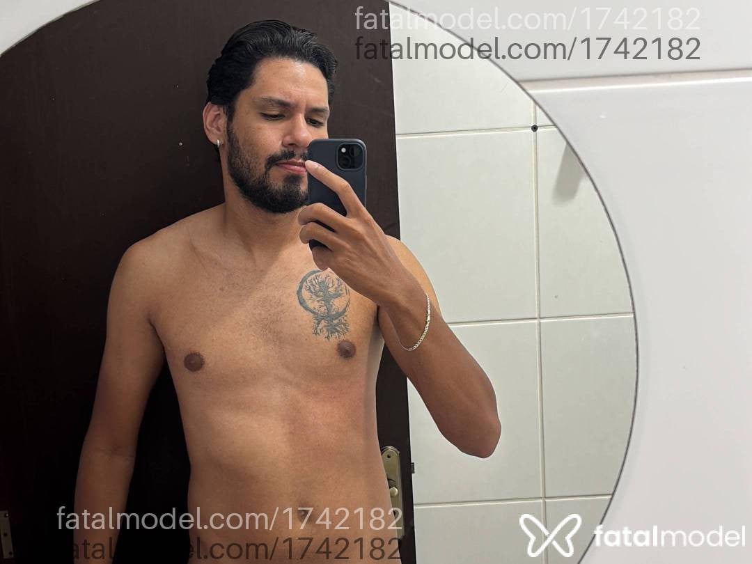 Acompanhante homem morena (o) de olhos castanhos em Sinop Acompanhante homem morena (o) de olhos castanhos em Sinop - MatheusCM