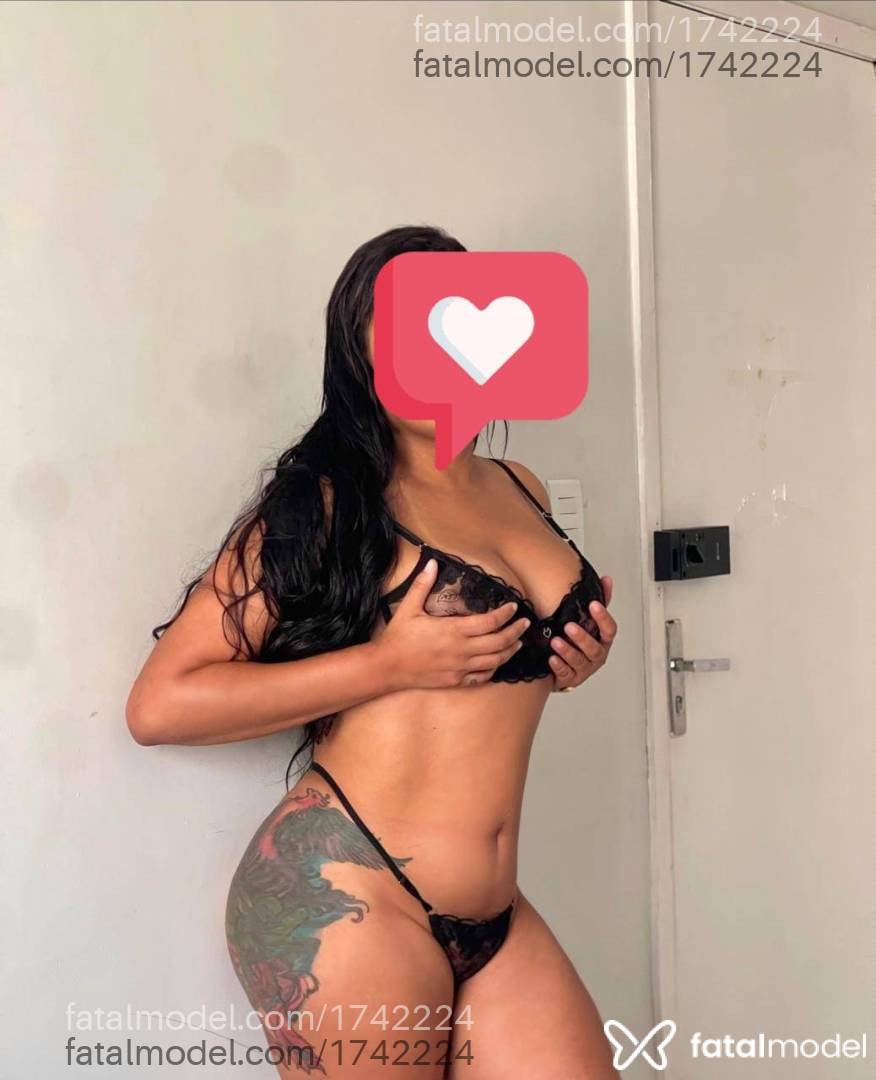 Acompanhante mulher morena (o) de olhos pretos - Suzy Matarazzo