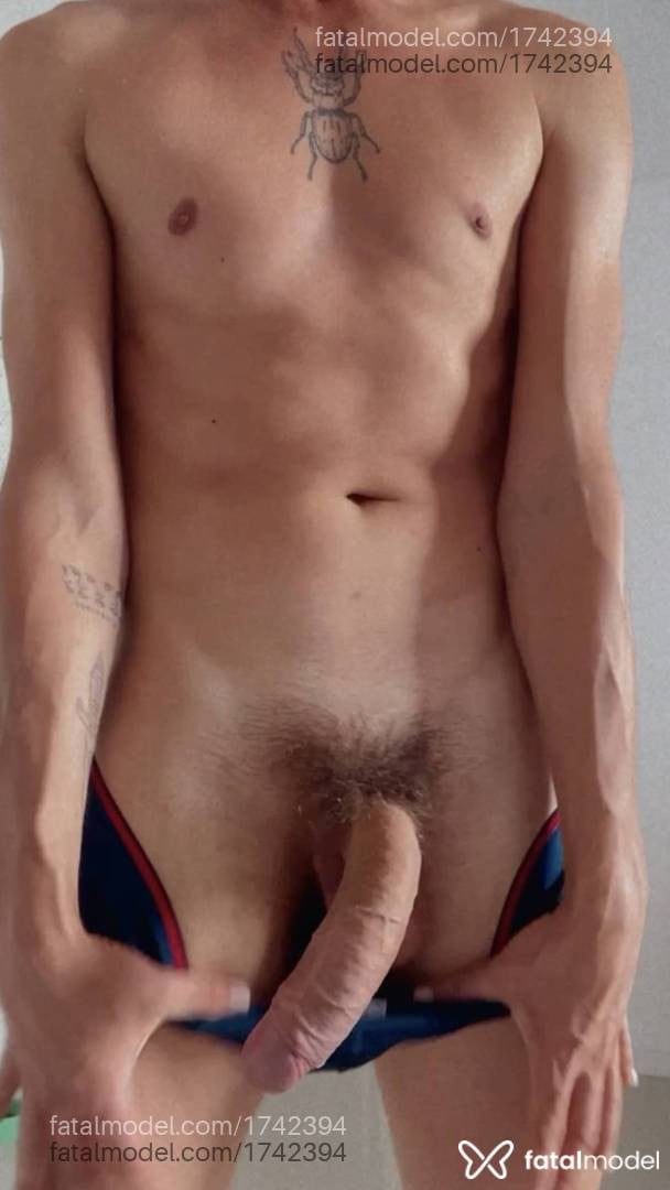 Acompanhante homem morena (o) de olhos azuis - Yuri Nox