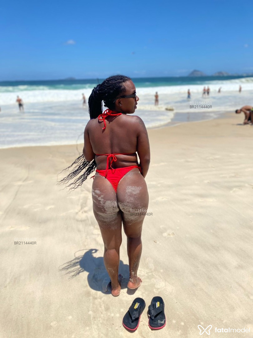 Acompanhante mulher com cabelo castanho de olhos castanhos em Virtual - Negadoce