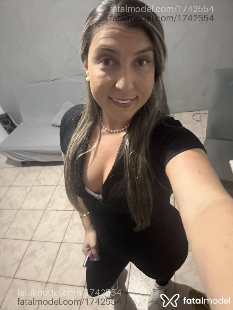 Acompanhante mulher loira (o) de olhos verdes - Isabel