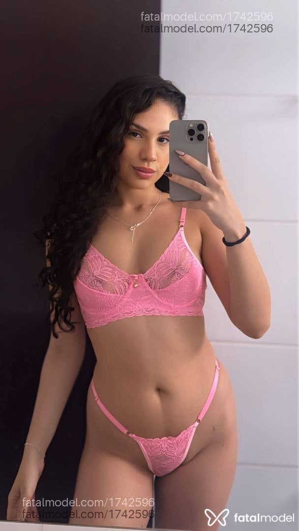 Acompanhante mulher morena (o) de olhos castanhos - Mel