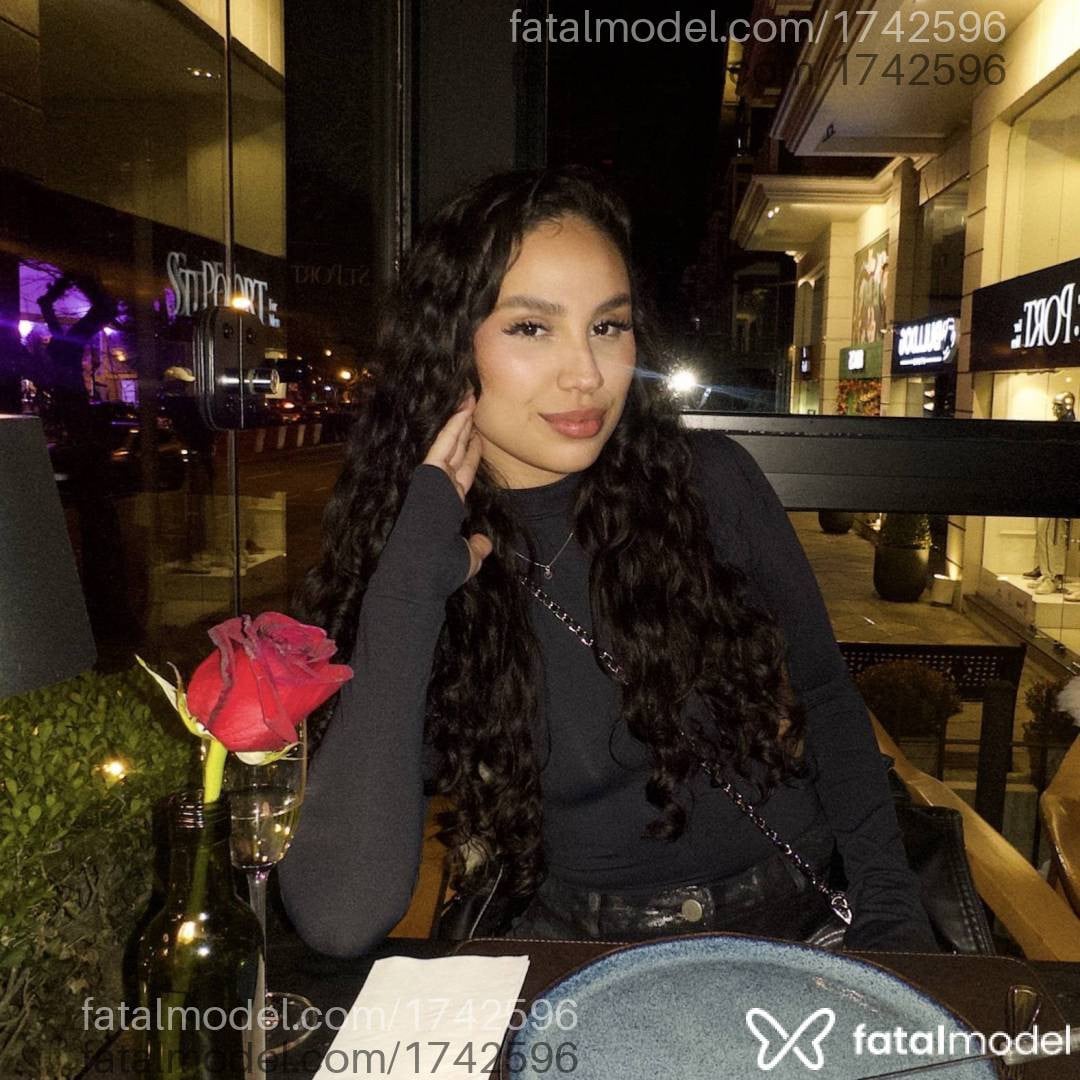 Acompanhante mulher morena (o) de olhos castanhos em Blumenau - Mel Porto