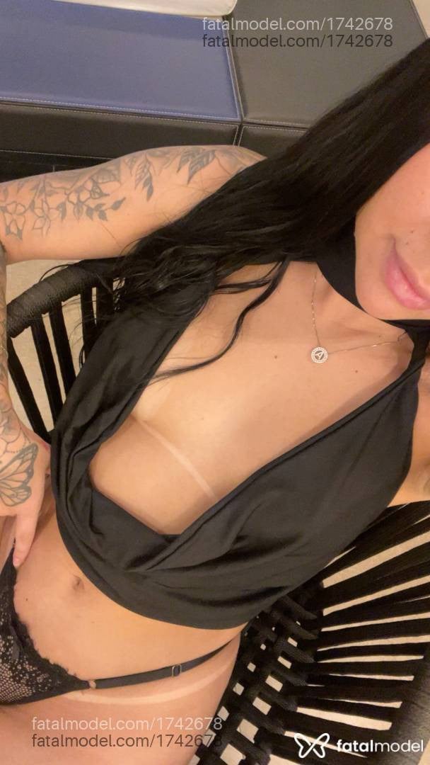 Acompanhante mulher morena (o) de olhos mel - Melissa