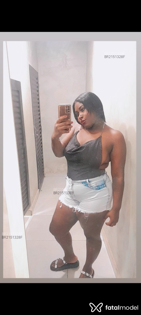 Acompanhante mulher morena (o) de olhos pretos em Virtual Acompanhante mulher morena (o) de olhos pretos em Virtual - Thayla