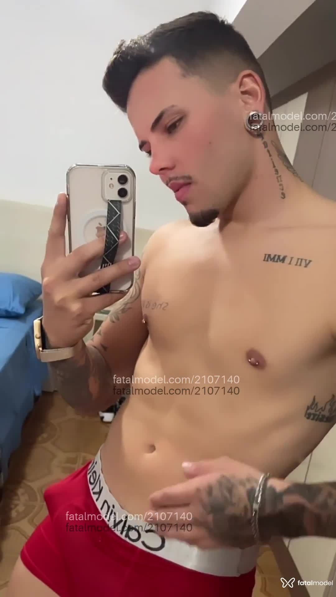 Acompanhante homem com cabelo castanho de olhos mel em São Paulo - Henrique