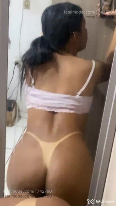 Acompanhante mulher trans morena (o) de olhos pretos em Cuiabá - Maia