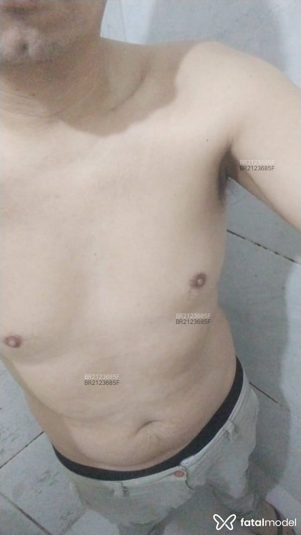 Acompanhante homem com cabelo castanho de olhos castanhos em Canoas - Donoficial