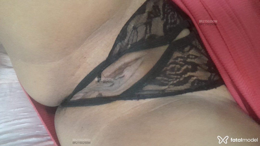 Acompanhante mulher morena (o) de olhos castanhos em Virtual - Safira
