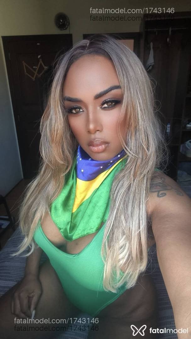 Acompanhante mulher morena (o) de olhos castanhos em Cascavel - Ravenna Ferrari