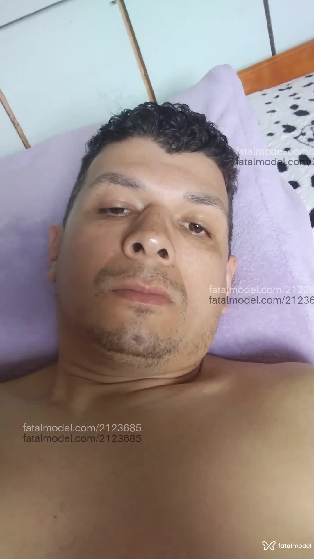 Acompanhante homem com cabelo castanho de olhos castanhos em Canoas - Donoficial