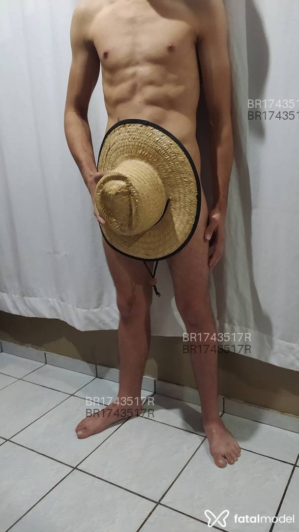 Acompanhante homem com cabelo castanho de olhos castanhos em Ampére - Eduardo