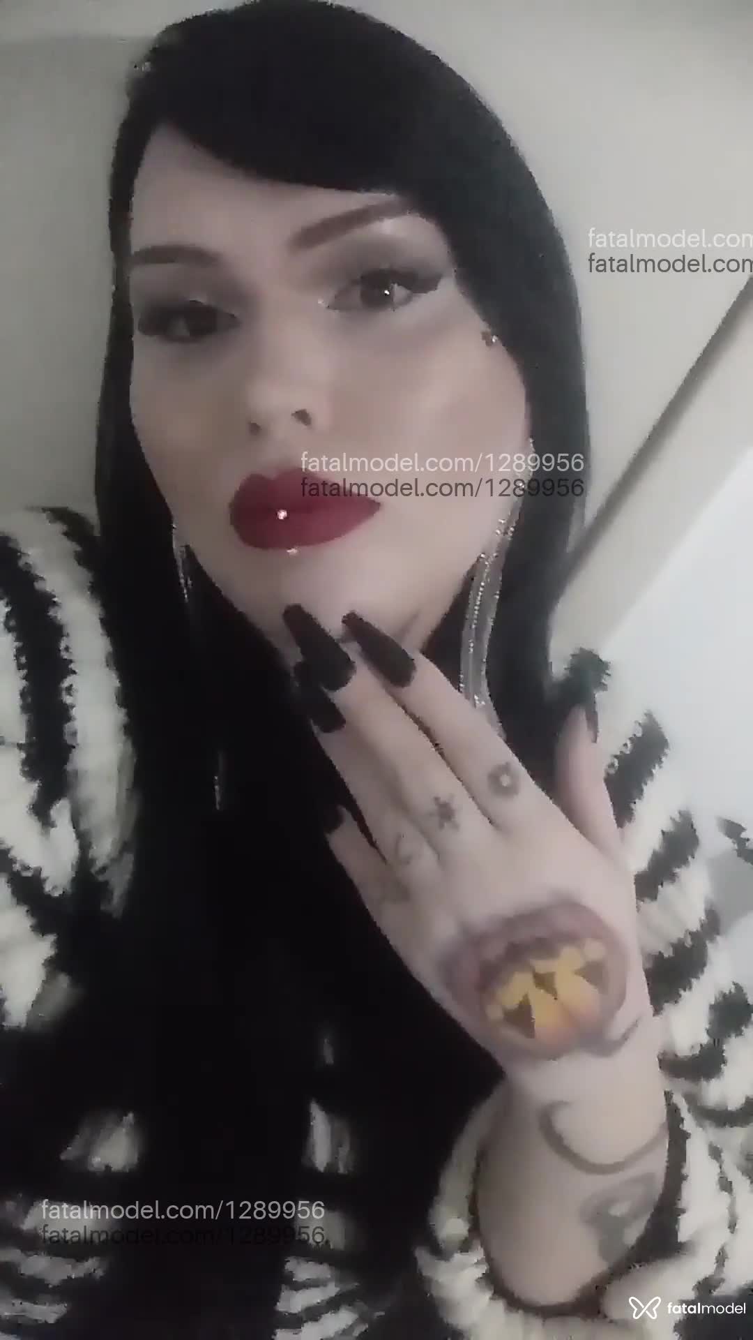 Acompanhante mulher trans morena (o) de olhos castanhos em Marília Acompanhante mulher trans morena (o) de olhos castanhos em Marília - Vivian Von Teese