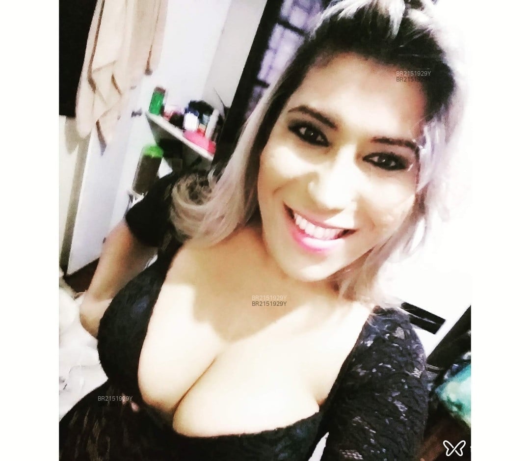 Acompanhante mulher trans loira (o) de olhos castanhos em Uberaba - Julia Nogueira