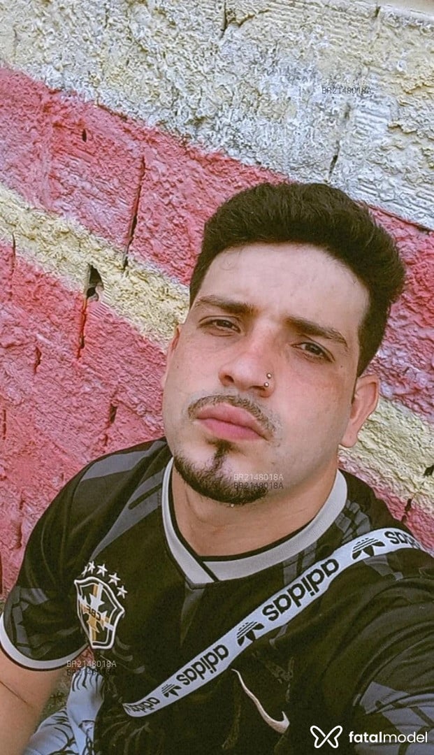 Acompanhante homem com cabelo castanho de olhos castanhos em Manaus Acompanhante homem com cabelo castanho de olhos castanhos em Manaus - Leonardo Oliveira