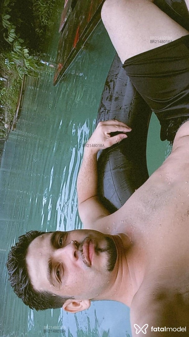 Acompanhante homem com cabelo castanho de olhos castanhos em Manaus Acompanhante homem com cabelo castanho de olhos castanhos em Manaus - Leonardo Oliveira