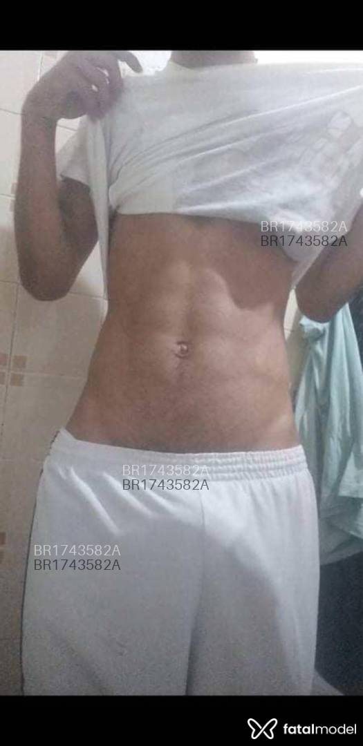 Acompanhante homem morena (o) de olhos pretos em Virtual Acompanhante homem morena (o) de olhos pretos em Virtual - Morenogg
