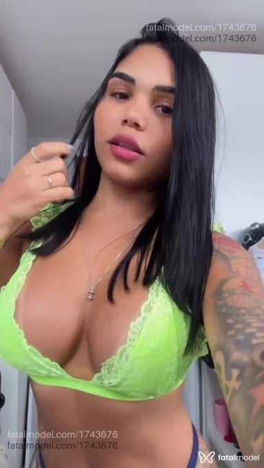 Acompanhante mulher morena (o) de olhos castanhos em Recife Acompanhante mulher morena (o) de olhos castanhos em Recife - Natália Menezes