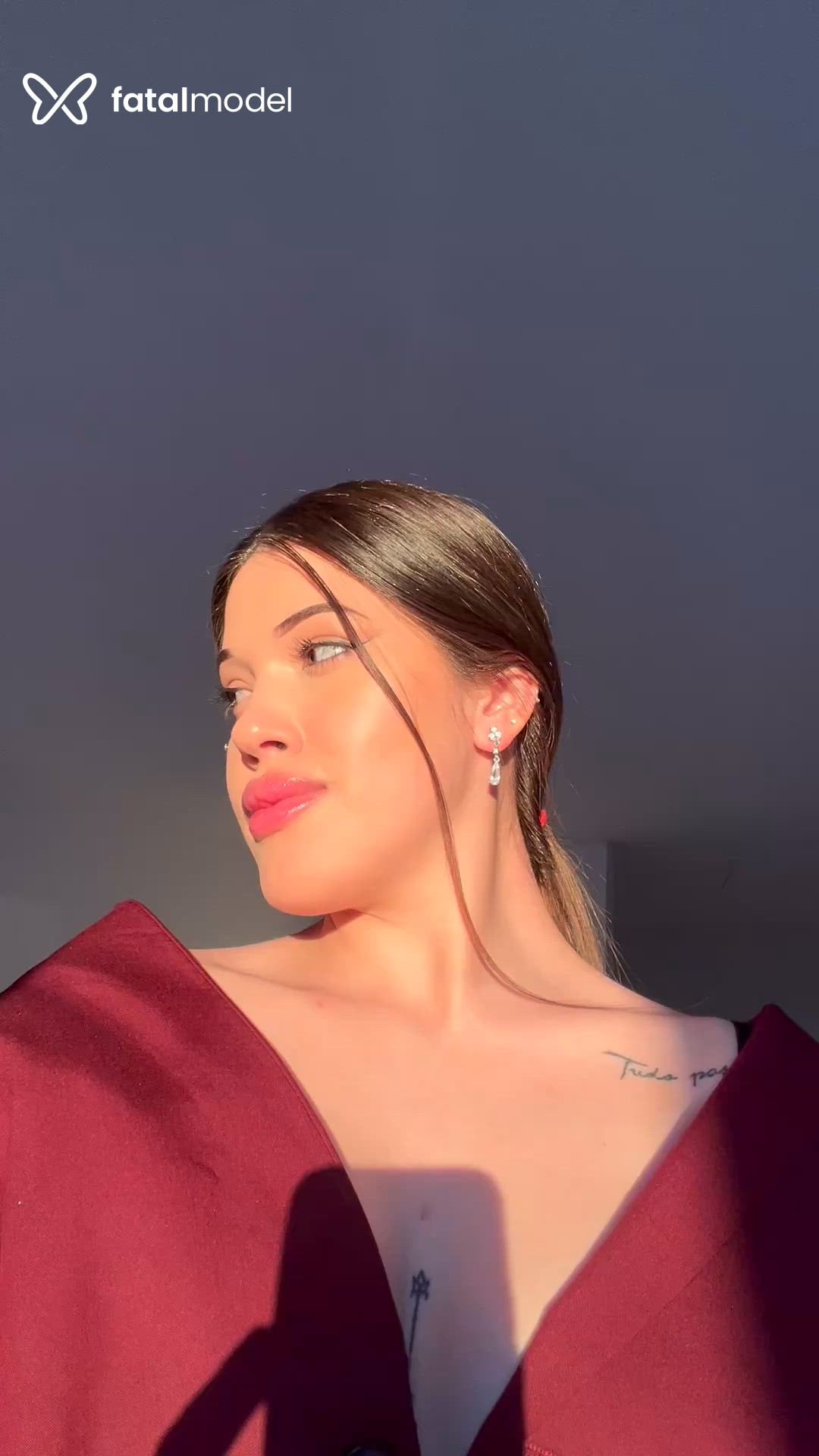 Acompanhante mulher morena (o) de olhos castanhos - Maitê Tavares