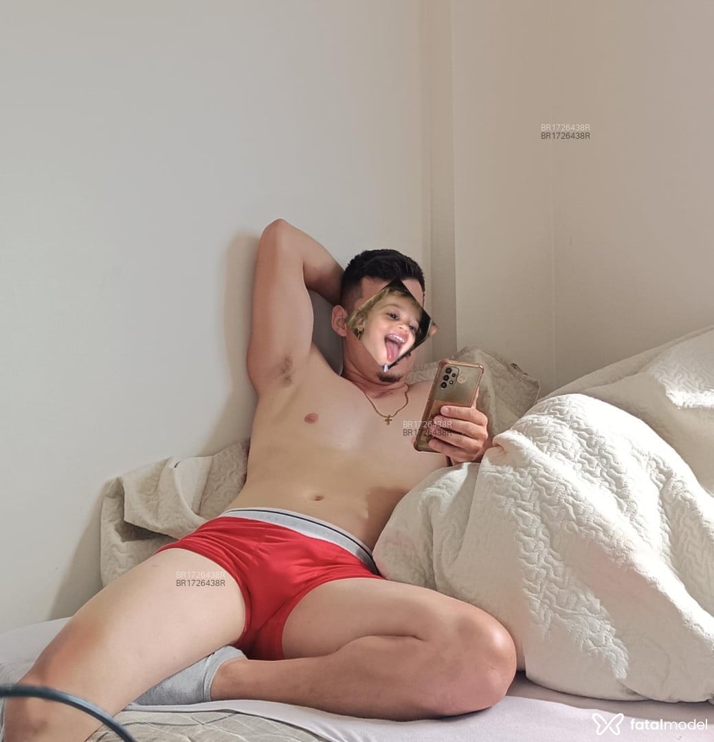 Acompanhante homem morena (o) de olhos castanhos em Blumenau - Novinhodolove